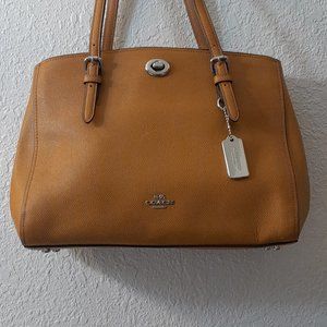 Coach Turnlock Caryall 29